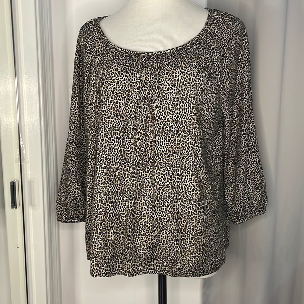 Michael Kors animal print 3/4 sleeve tshirt in cheetah size XL